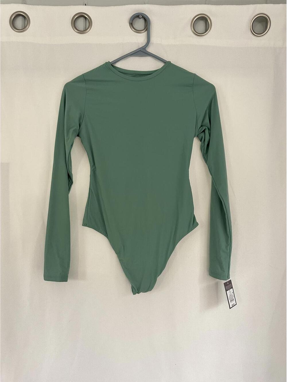 Auden green Long Sleeve Green Bodysuit size medium nwt